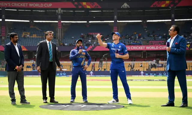 Jos Buttler and Kusal Mendis at the toss