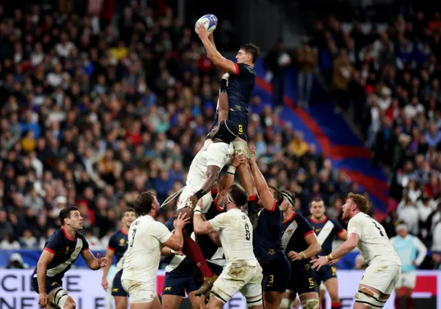 Argentina win a line-out