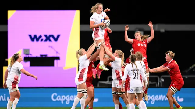 England catch a line-out