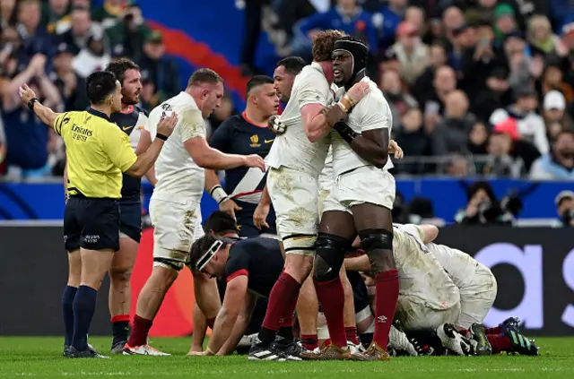 Ollie Chessum and Maro Itoje of England celebrate