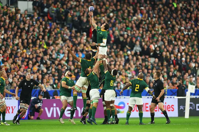 Both teams go up for a lineout