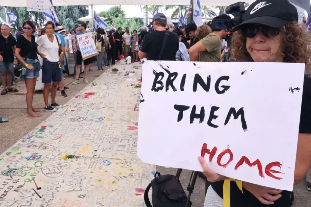 Protesters calling for release of hostages in Tel Aviv