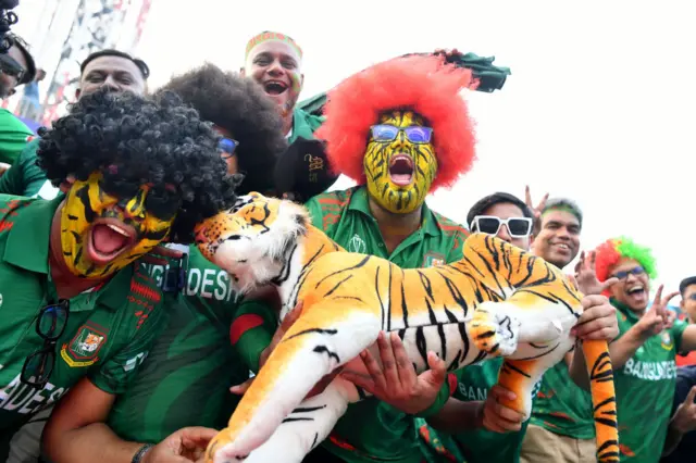 Bangladesh fans