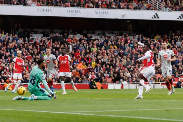 Nketiah puts Arsenal in the lead versus Sheff Utd.