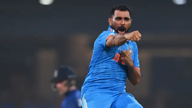 Mohammed Shami celebrates the wicket of Moeen Ali