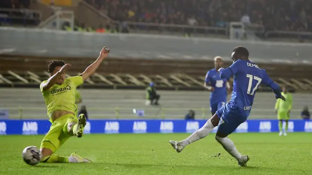 Siriki Dembele scores for Birmingham