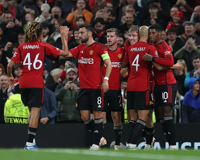 Rasmus Hojlund of Manchester United celebrates with teammates