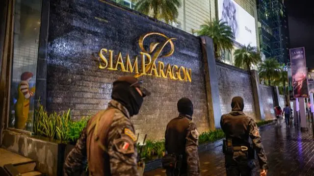 The luxurious Siam Paragon shopping complex lies in the heart of Bangkok and is popular with locals and tourists