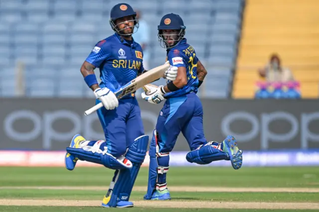 Pathum Nissanka and Kusal Mendis run between the wickets