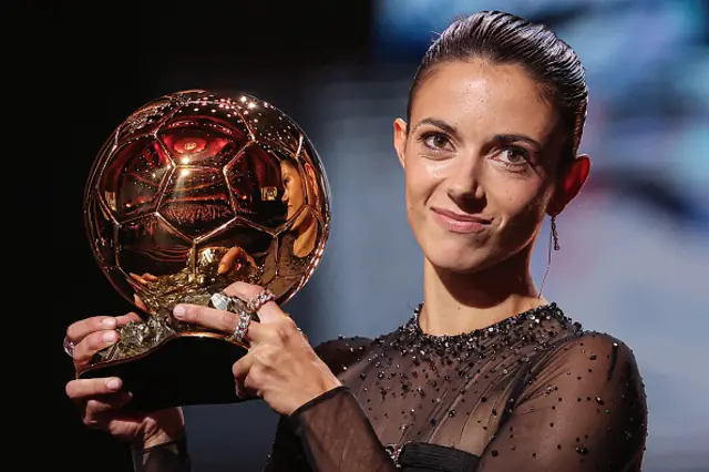 Aitana Bonmati receives the Woman Ballon d'Or award