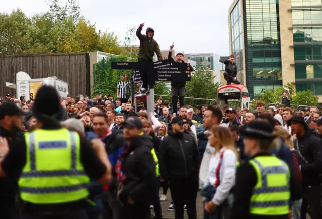 Fans before Newcastle v PSG