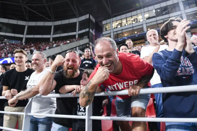 Royal Antwerp fans