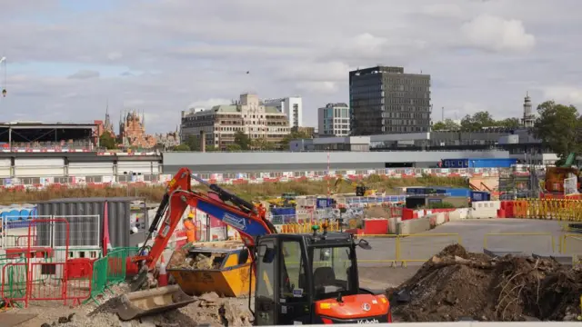 Wide-angle shot of the Euston station HS2 construction site