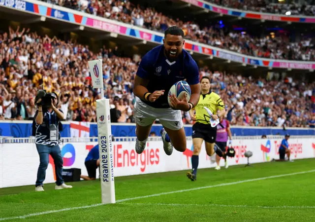 Duncan Paia'aua of Samoa scores a disallowed try