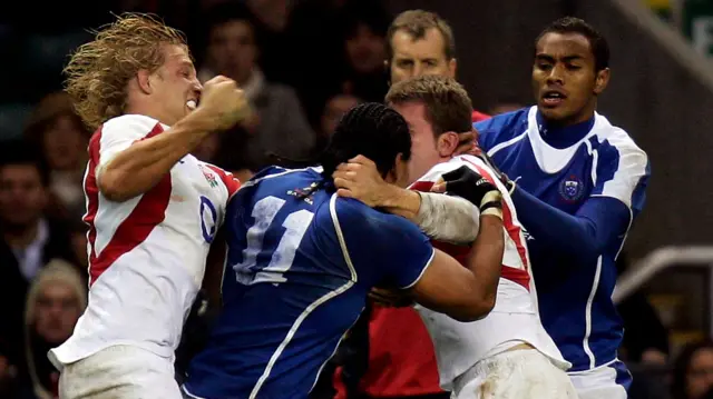 Alesana Tuilagi and Lewis Moody punch-up in 2005