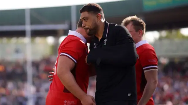 Faletau walks around field at full time