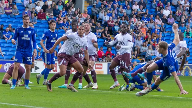 Mark McGuinness scores for Cardiff