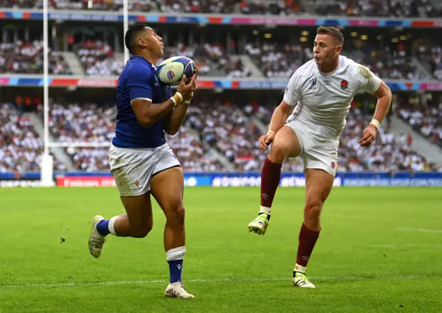 Nigel Ah-Wong of Samoa catches the ball