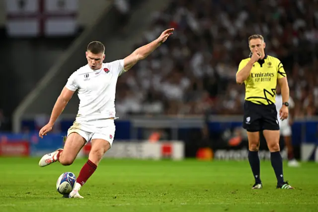 Owen Farrell of England converts their kick