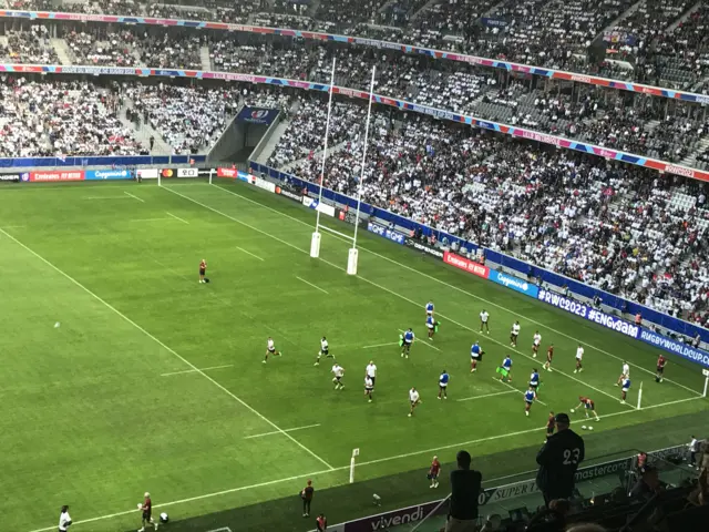 England warm up at Stade Pierre Mauroy