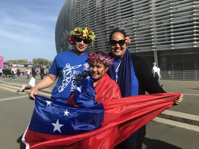 Samoa fans outside the Pierre Mauroy stadium in Lille