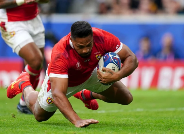 George Moala dives over to score a try