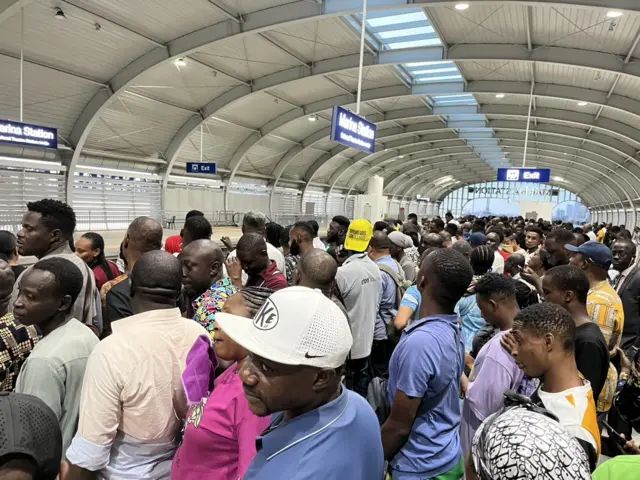 Crowded platform