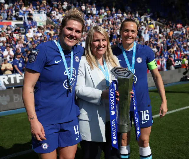 Emma Hayes with her players