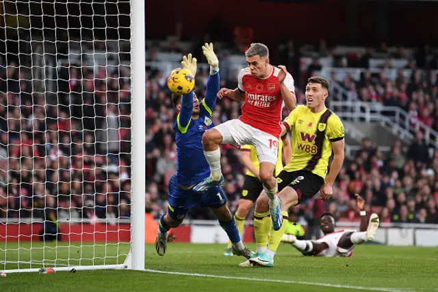 Leandro Trossard of Arsenal scores a header