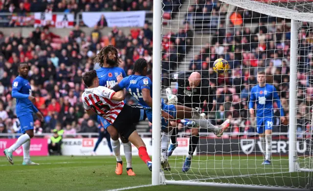Dion Sanderson's own goal gives Sunderland a 2-1 lead against Birmingham