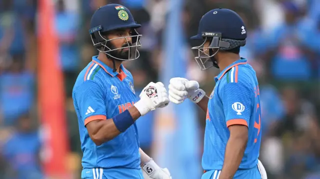 KL Rahul and Shreyas Iyer punch gloves