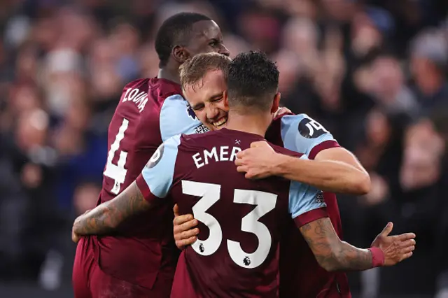 Tomas Soucek of West Ham United celebrates with Kurt Zouma and Emerson