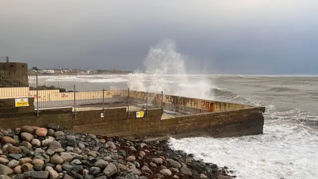 The current scene at the rock pool in Newcastle