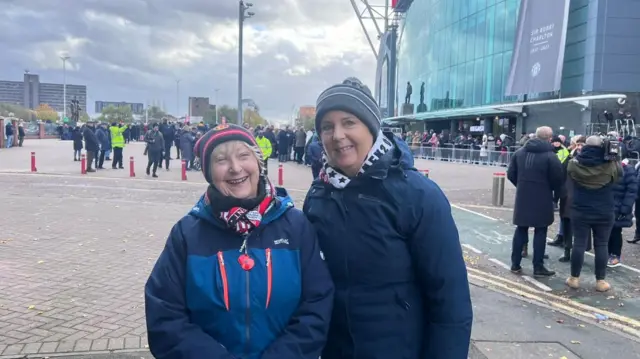 Christine Wilde and Rita Farnan at Old Trafford