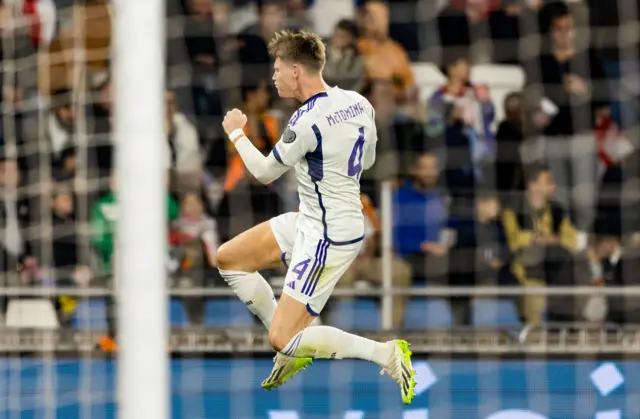 Scott McTominay celebrates making it 1-1