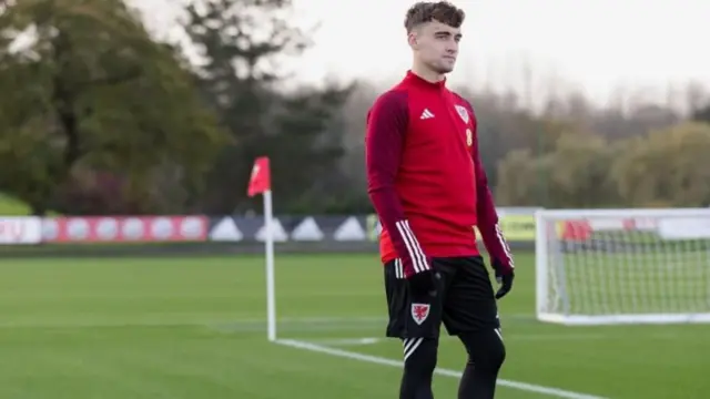 Niall Huggins in Wales training