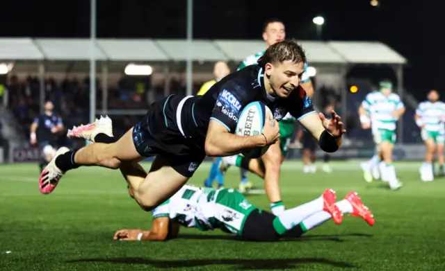 Sebastian Cancelliere scores Glasgow Warriors' third try