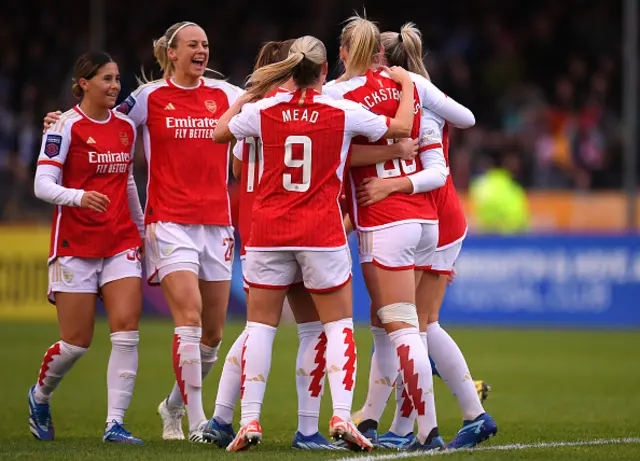 Stina Blackstenius of Arsenal celebrates with teammates