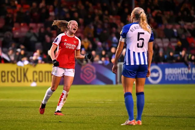 Frida Maanum of Arsenal celebrates after scoring