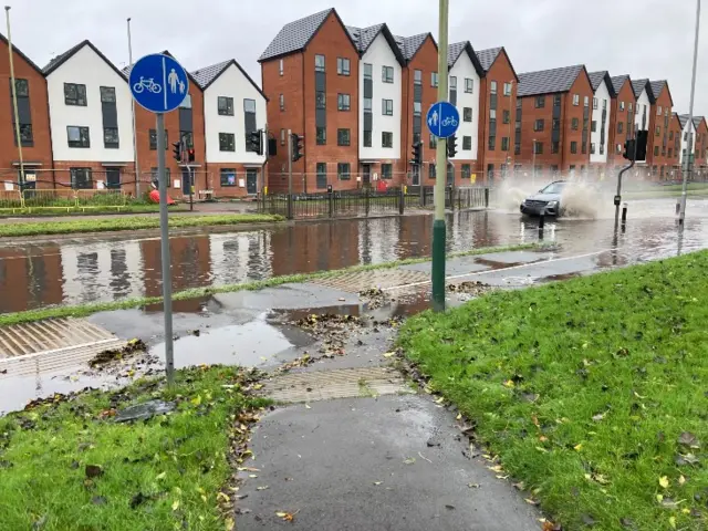 Flooding on Queen's Drive