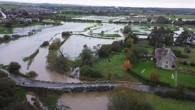 Wool flooding