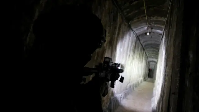 Reuters news agency photographed an Israeli soldier in a tunnel on a visit with the Israeli military