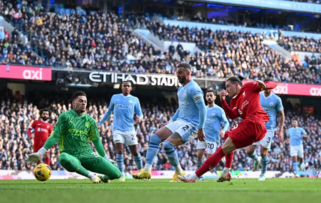 Darwin Nunez of Liverpool shoots but misses