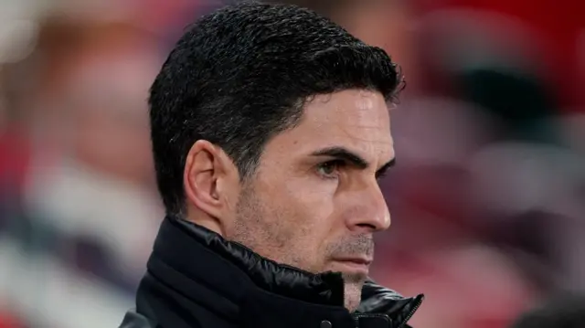 Mikel Arteta looking stern.