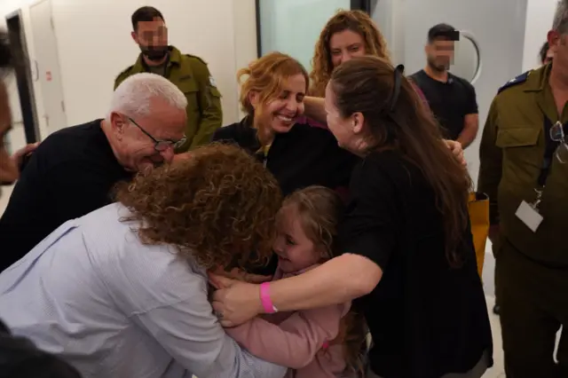 Daniele Aloni and her daughter Amelia were released by Hamas