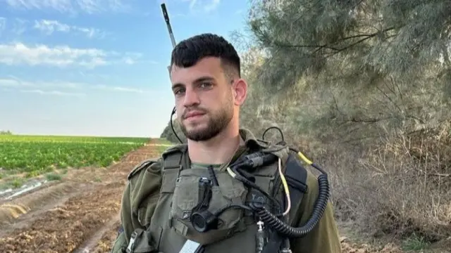 Staff Sgt Tomer Yaakov Ahimas in combat gear