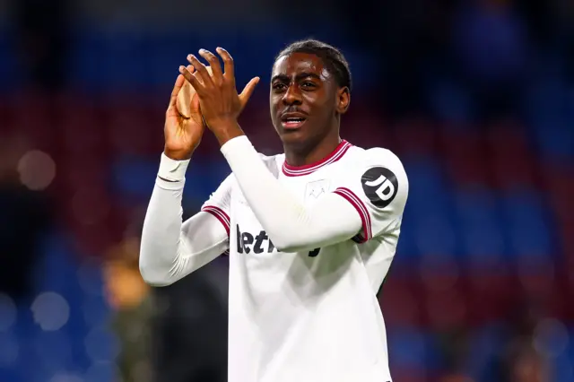 West Ham's Divin Mubama applauds the fans