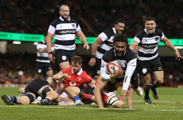 Barbarians score a try