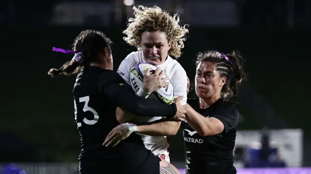 Ellie Kildunne tackled by New Zealand