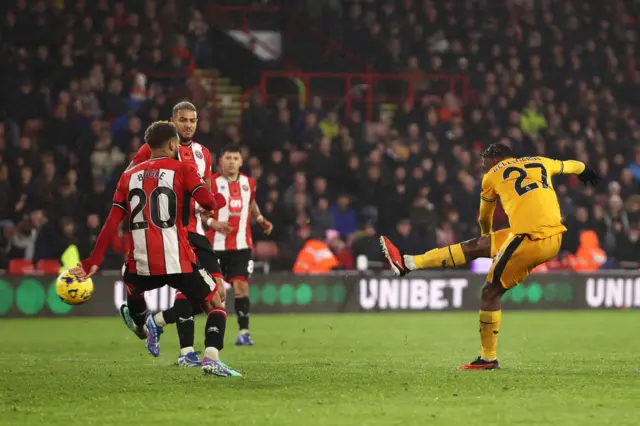 Jean-Ricner Bellegarde scores for Wolves